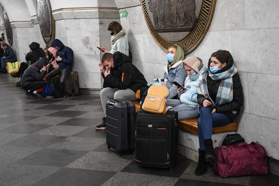 In Kiew suchen die Menschen in U-Bahnhöfen Zuflucht vor den russischen Angriffen