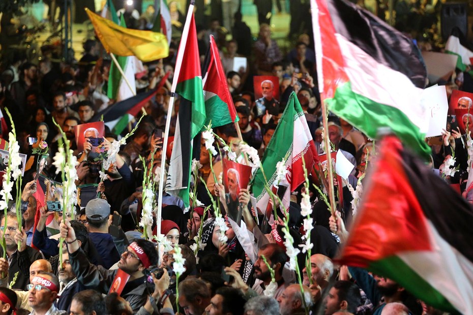 Teheran, 7. Oktober 2023: Iranerinnen und Iraner demonstrieren für Palästina.