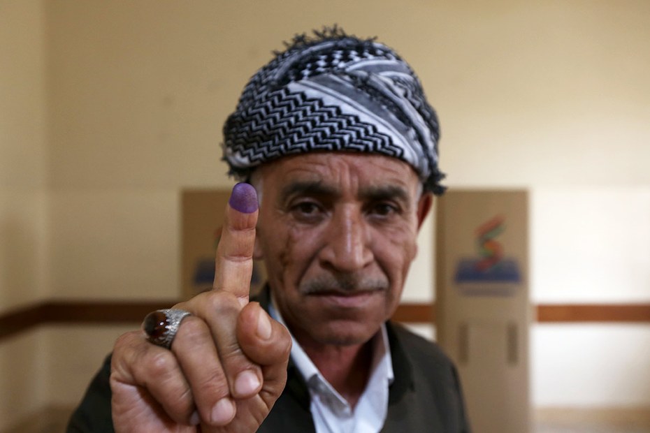 Kurdischer Wahlfinger vor dem Abwaschtest