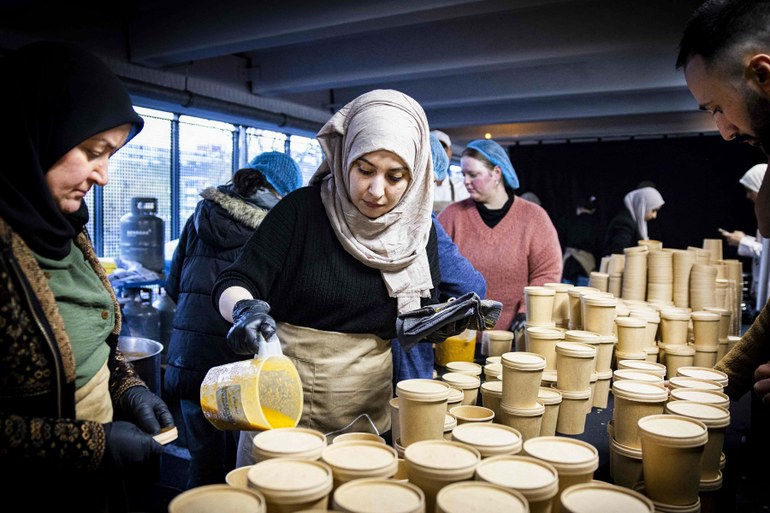 Ramadan-Stereotype im niederländischen Radio: „Wie, noch nicht mal Wasser?“