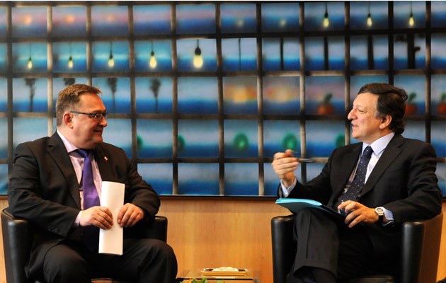 Zeit für eine „Rohstoff-Diplomatie“: EU-Kommissionspräsident Jose Manuel Barroso (rechts) und Grönlands Premierminister Kuupik Kleist