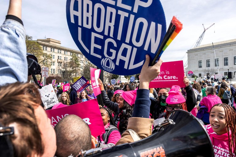Proteste während Supreme Court-Anhörung zu Abtreibungspillen: Der Geschmack von Freiheit