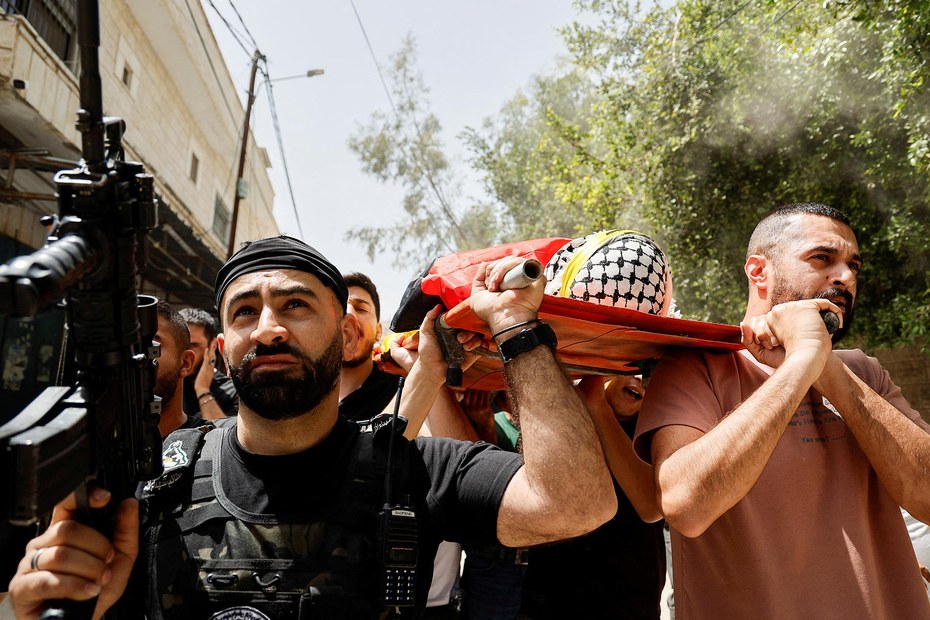 Gewaltausbruch | Westbank: Die Autonomiebehörde kann israelischem Militär nichts entgegensetzen