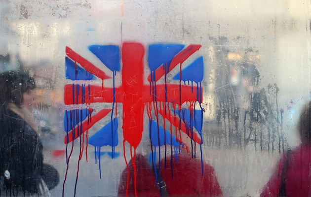 Für die britische Flagge hat eine Standortsuche in Belfast begonnen, Bushäuschen sind beliebt  