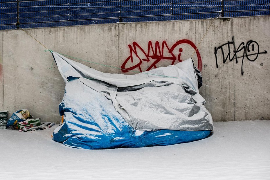 Das Zelt eines Obdachlosen in Berlin während eines Schneesturms im Januar 2017