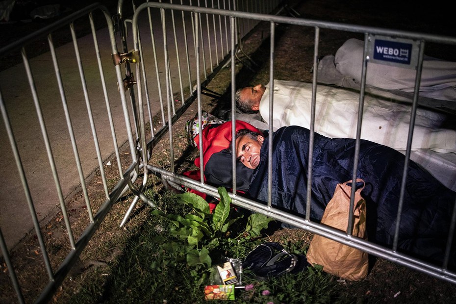 Wie Camp Moria auf Lesbos: das „Anmeldezentrum“ für Asylbewerber in Ter Apel bei Groningen, Ende August