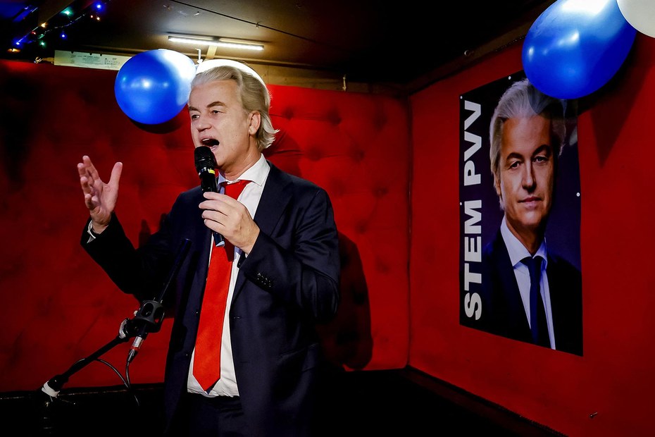 Rechtspopulist Geert Wilders hat mit seiner Partij voor de Vrijheid (PVV) 37 von insgesamt 150 Sitzen in der zweiten Kammer des niederländischen Parlaments gewonnen.