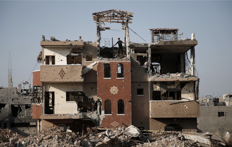 Perspektive? Ein Palästinenser steht auf den Überresten eines Wohnhauses