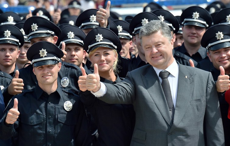 An hoch motivierten Polizisten fehlt es in Kiew offenbar nicht
