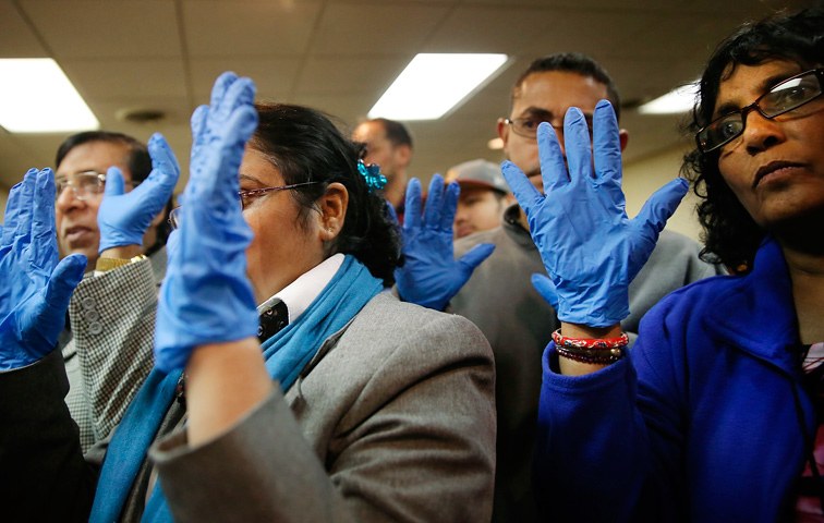 Ebola-Training für Flughafen-Angestellte in New York