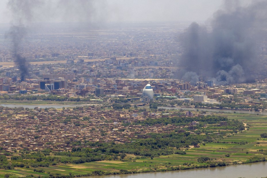 Rauch über der Hauptstadt Khartum