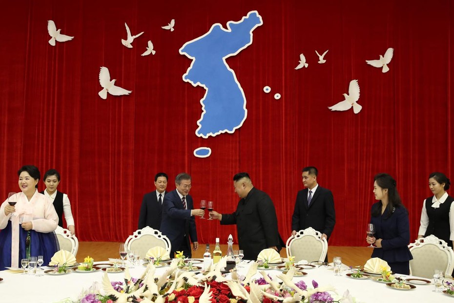 Gehört zur Dekoration beim Staatsbankett: Korea ohne Grenze