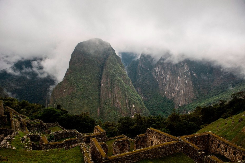 Blick auf die archäologische Ausgrabungsstätte am Machu Picchu, Peru.