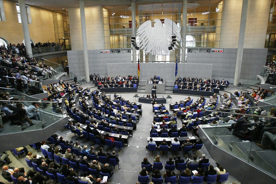 Gesamtansicht des Inneren des Deutschen Bundestages in Berlin