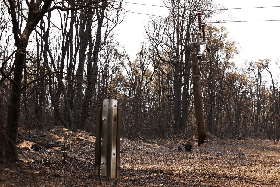 Foto von den verheerenden Buschfeuerschäden in Australien: Die Brände zerstörten min. 86 Häuser und brannten sich durch fast 11.000 Hektar Land.