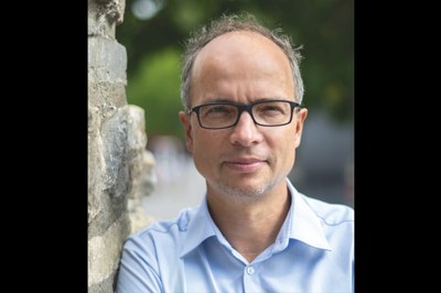 Martin Debes: Scharfer Analytiker