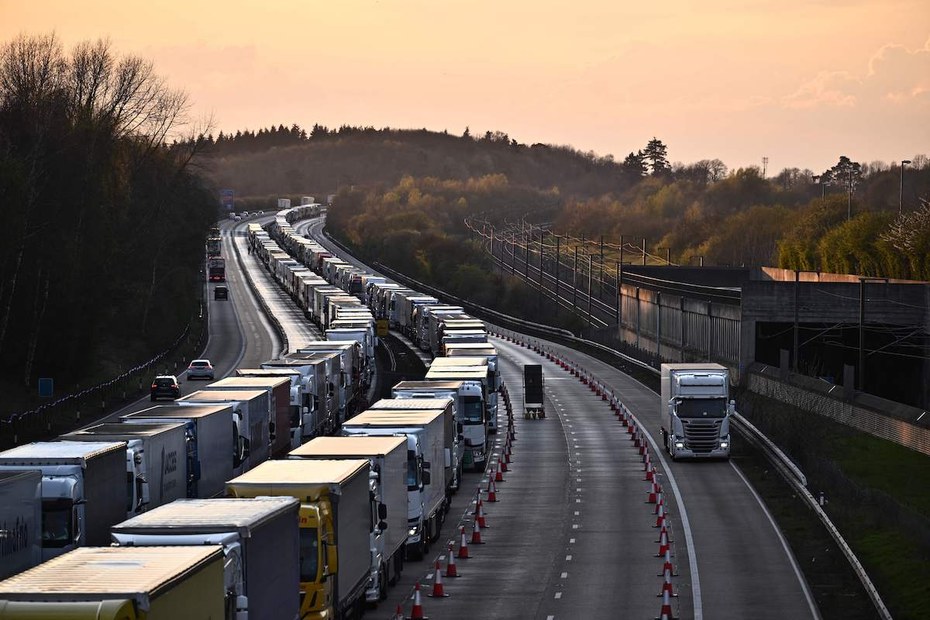 Nach dem Brexit führen die Zoll-Kontrollen zu langen Warteschlangen in Dover