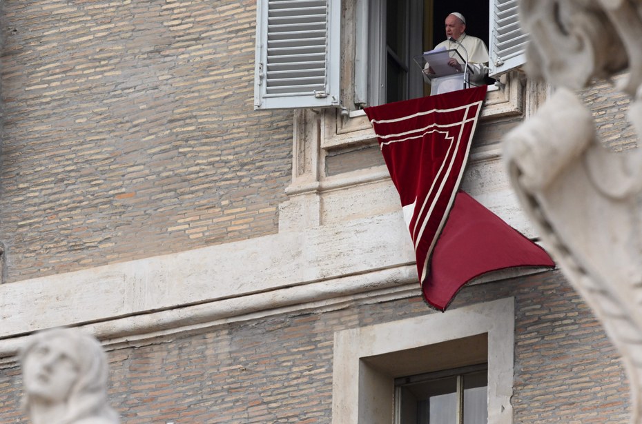 Papst Franziskus beim wöchentlichen Gebet im Vatikan