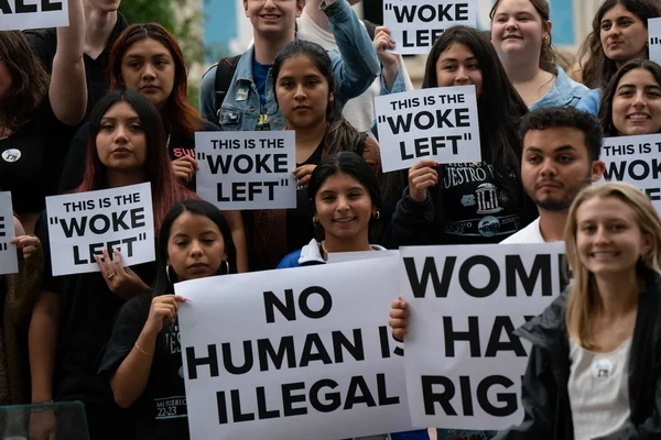 Woke: Viele Konzepte, ein Begriff