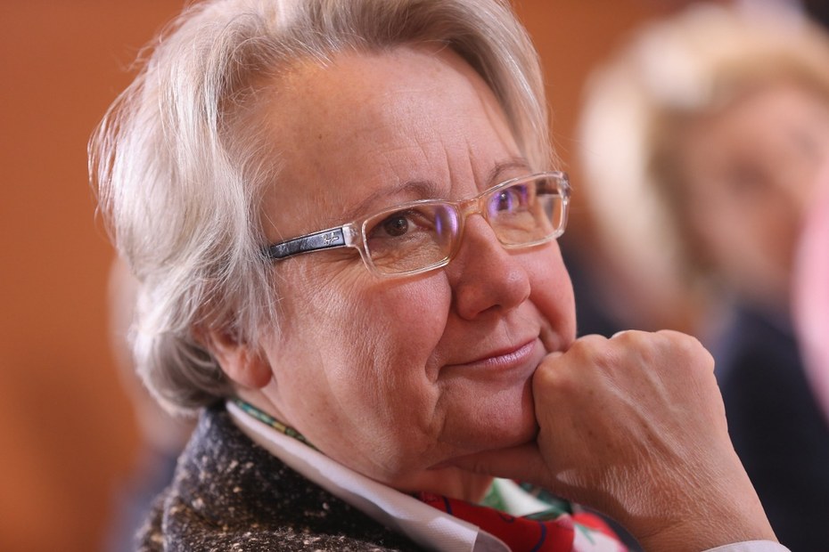 Stellvertretend für viele: Annette Schavan –ehemals Bundesministerin für Bildung und Forschung – wurde im Jahr 2013 der Doktortitel aufgrund von Plagiatsvorwürfen aberkannt.