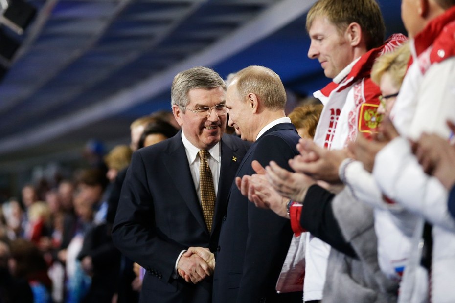 Gute Bekannte: Wladimir Putin und Thomas Bach bei der Olympiade in Sochi (2023)