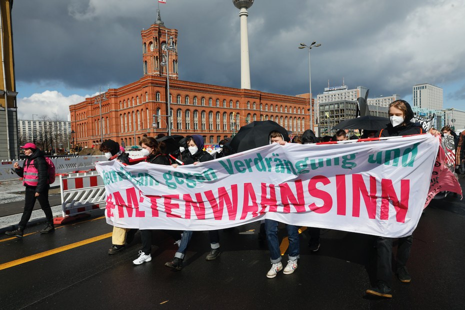 Demonstration in Berlin nach dem Verfassungsgerichtsurteil zum Berliner Mietendeckel