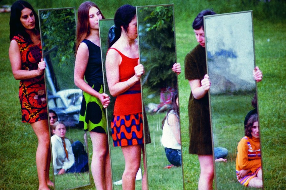Joan Jonas, Mirror Piece I, Bard College, New York 1969