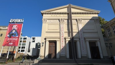 Shermin Langhoffs Abschied: Spiegel der Zeit