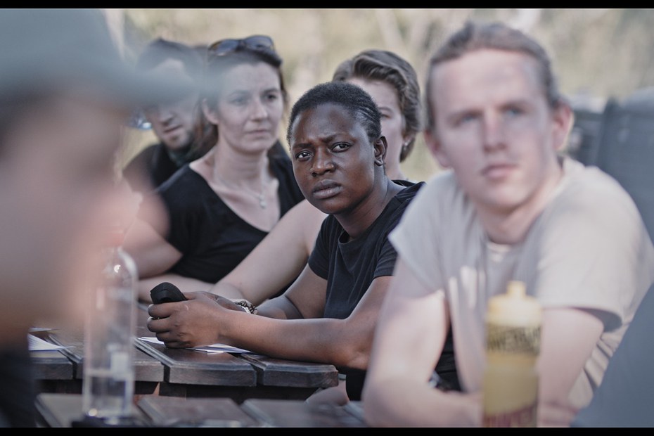 Das Team und die Protagonistinnen von „Black Mambas“