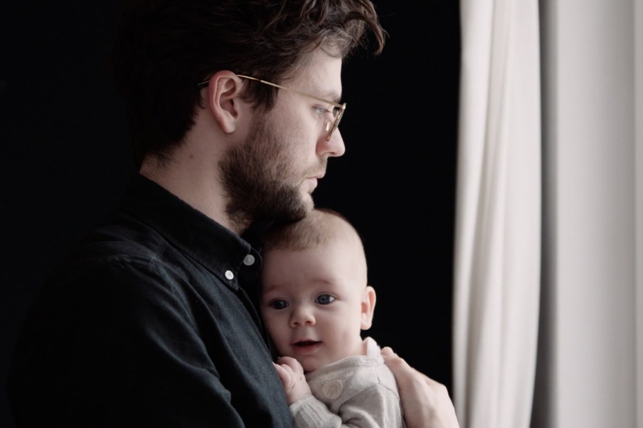 Filmstill aus „Good Enough Parents“