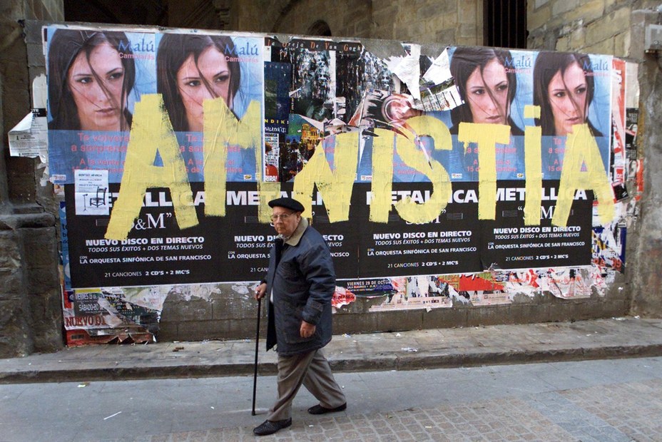 Das „AMNISTIA (Amnestie)“-Grafitti in Bilbao (Nordspanien) ist eine Anspielung auf die inhaftierten ETA-Mitglieder, 1999.