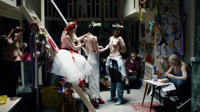 Kunst, Widerstand und Idealismus
