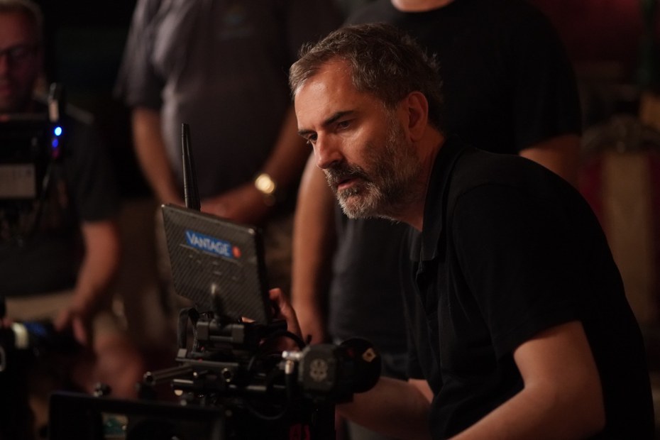 Der Regisseur Xavier Giannoli am Set von „Verlorene Illusionen“